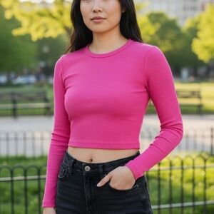 Chic Pink Long Sleeve Crop Top